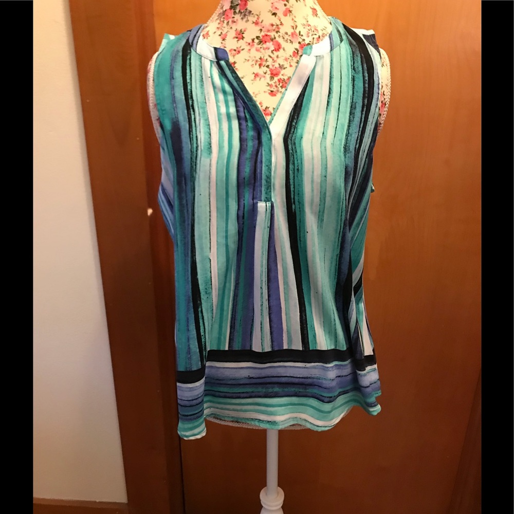 Sleeveless shirt